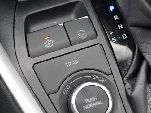 Certified 2025 Toyota RAV4 SE image 36