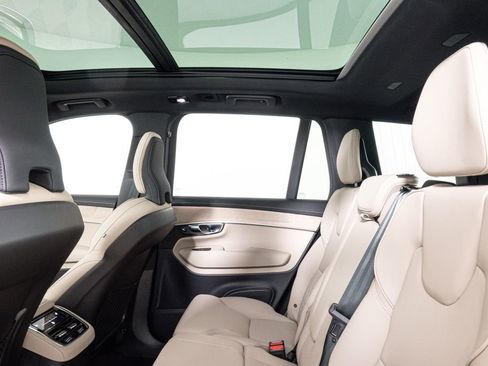 New 2026 Volvo XC90 B6 Plus w/ Protection Package Premier image 14
