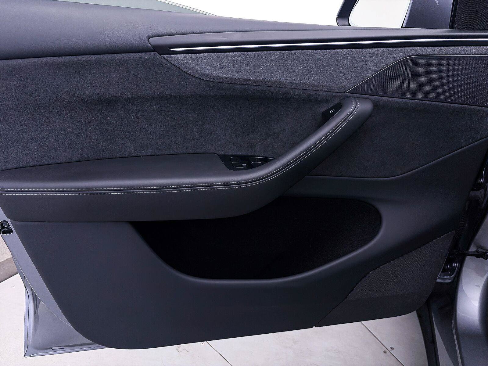 Used 2026 Tesla Model Y AWD image 18