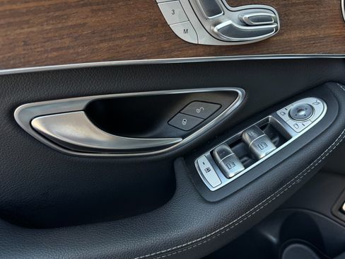 Used 2019 Mercedes-Benz C 300 4MATIC Sedan image 71