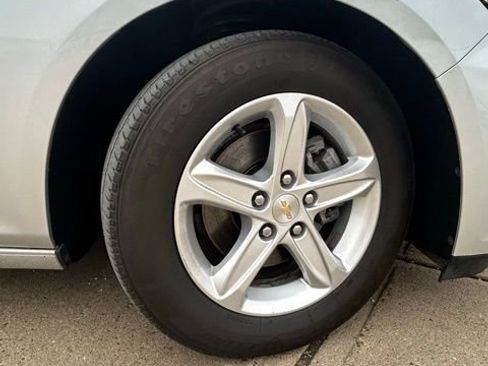 Used 2020 Chevrolet Malibu LS image 22