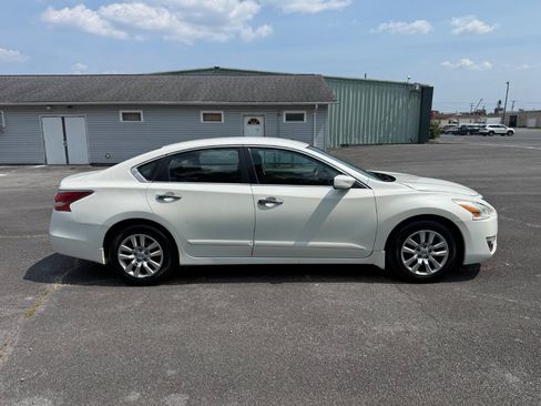 Used 2014 Nissan Altima 2.5 S FWD image 4
