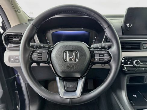 Certified 2025 Honda Pilot Elite image 11