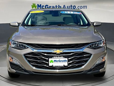 Used 2024 Chevrolet Malibu LT FWD image 2