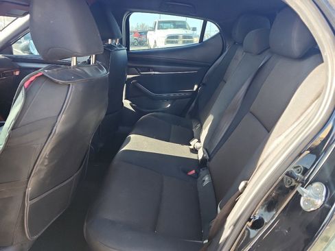 Used 2021 MAZDA MAZDA3 s image 11