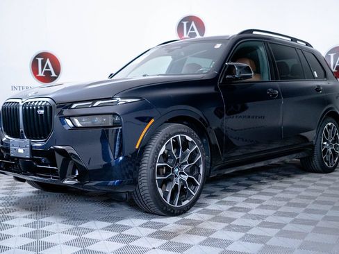 Certified 2024 BMW X7 M60i w/ Executive Package AWD/4WD image 3