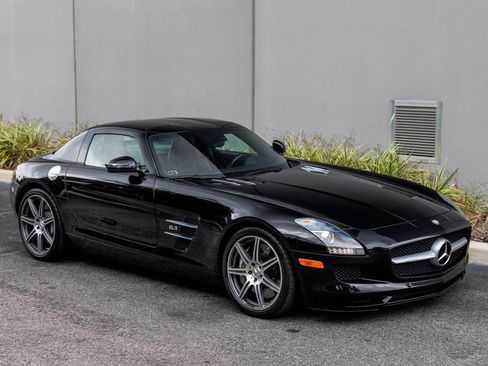 Used 2011 Mercedes-Benz SLS AMG Coupe image 8