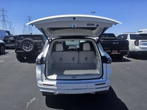 Used 2025 Buick Enclave Avenir w/ Super Cruise Package AWD/4WD image 6