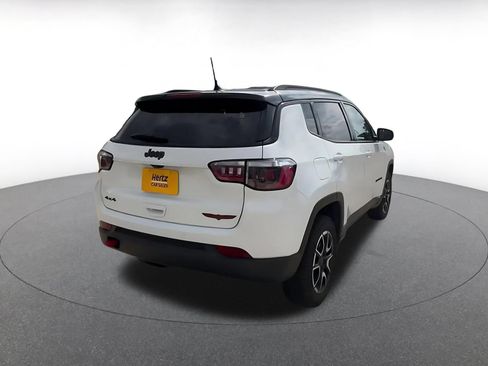 Used 2025 Jeep Compass Trailhawk AWD/4WD image 12