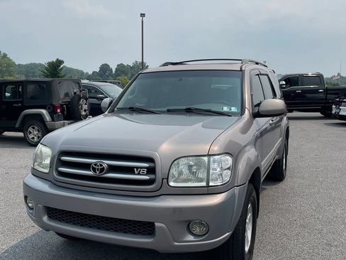 Used 2002 Toyota Sequoia Limited RWD image 1