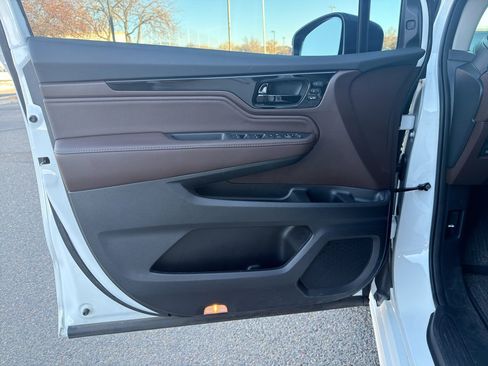 Used 2025 Honda Odyssey Elite image 10