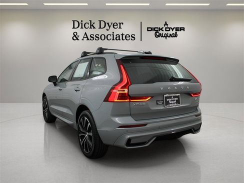 Certified 2025 Volvo XC60 B5 Ultra w/ Climate Package image 4