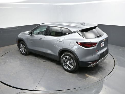 Used 2025 Chevrolet Blazer LT AWD/4WD image 28
