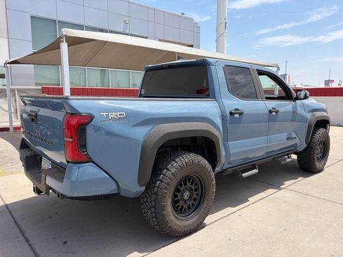 Used 2026 Toyota Tacoma TRD Off-Road AWD/4WD image 2