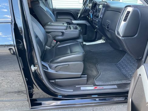 Used 2017 Chevrolet Silverado 1500 LT w/ LT Convenience Package AWD/4WD image 25