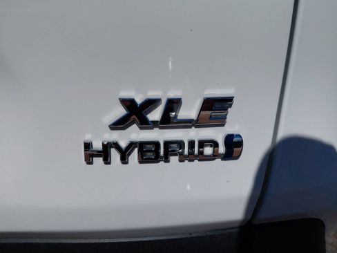 Certified 2022 Toyota RAV4 XLE AWD/4WD image 13