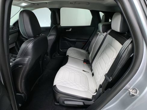 Used 2024 Ford Escape SE w/ PHEV Premium Package image 19