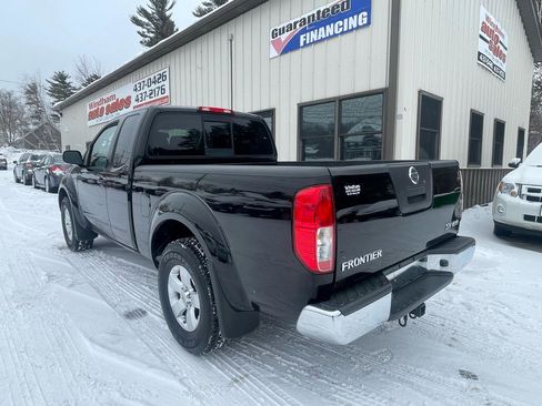 Used 2012 Nissan Frontier SV w/ SV Premium Utility Pkg image 6