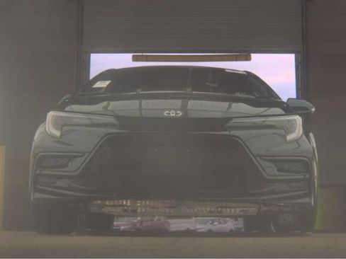 Used 2024 Toyota Corolla SE w/ Convenience Package image 3