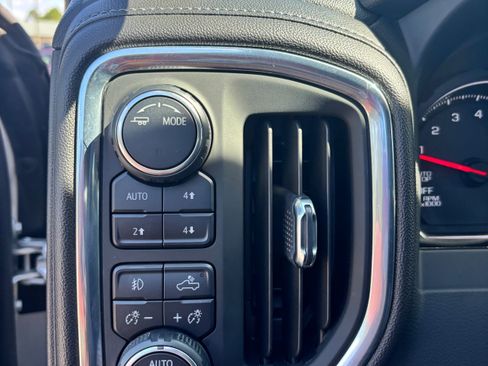 Used 2020 Chevrolet Silverado 1500 RST image 17