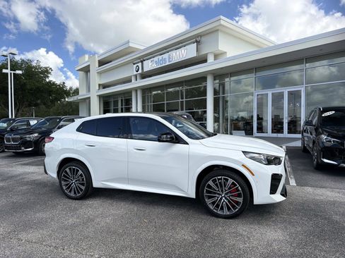 New 2026 BMW X2 xDrive28i w/ Technology Package AWD/4WD image 1