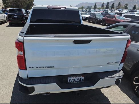 Used 2020 Chevrolet Silverado 1500 Custom w/ Custom Value Package RWD image 7