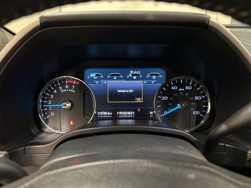 Used 2017 Ford F250 Lariat w/ Chrome Package image 19