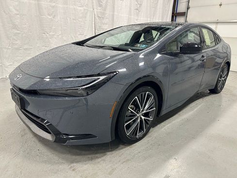 Used 2024 Toyota Prius Limited image 3