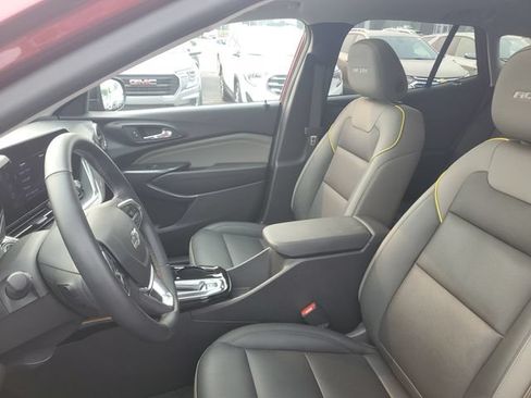Certified 2024 Chevrolet Trax ACTIV w/ Sunroof Package FWD image 16