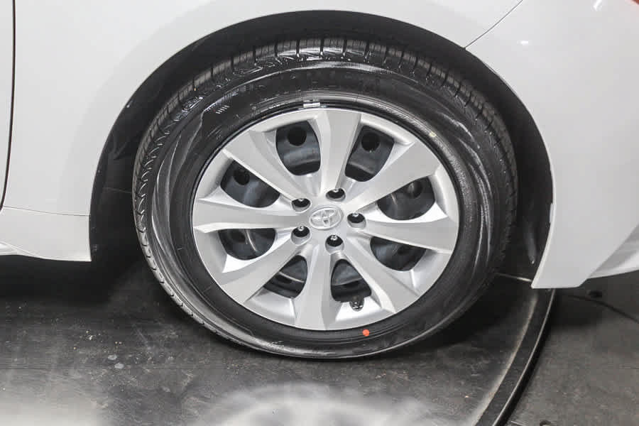 Used 2024 Toyota Corolla LE FWD image 10