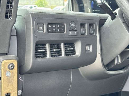 Used 2024 Chevrolet Brightdrop 600 w/ Battery Pack, Max Range AWD/4WD image 13