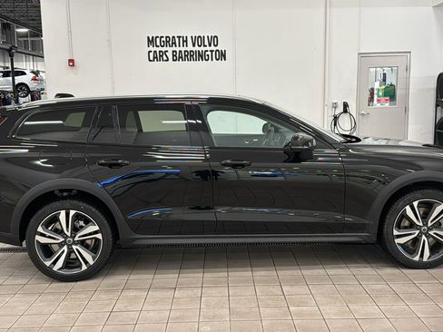 New 2026 Volvo V60 B5 Cross Country Plus w/ Climate Package image 4