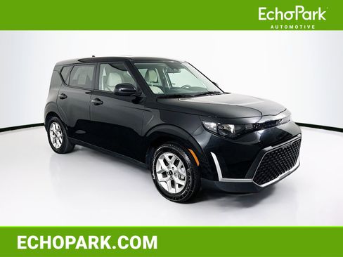 Used 2025 Kia Soul LX w/ LX Technology Package image 1