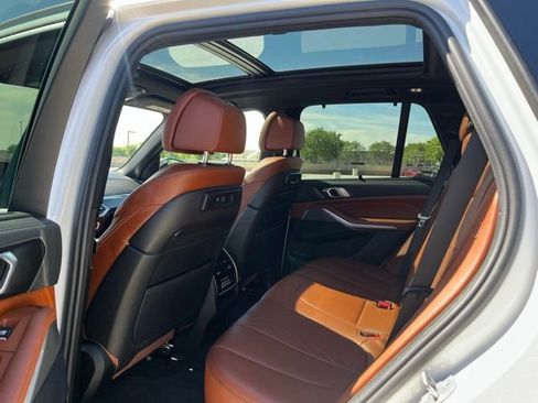 Used 2023 BMW X5 xDrive45e w/ Executive Package AWD/4WD image 13