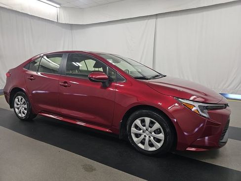 Used 2026 Toyota Corolla LE FWD image 3