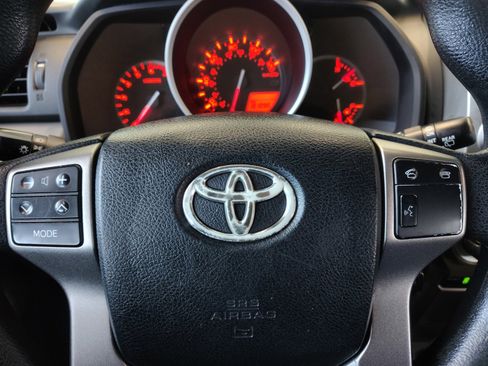 Used 2012 Toyota 4Runner SR5 AWD/4WD image 15