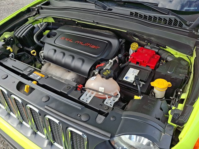 Certified 2018 Jeep Renegade Sport w/ Power & Air Group AWD/4WD image 32