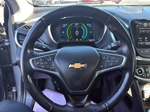 Used 2018 Chevrolet Volt Premier w/ Driver Confidence Package FWD image 17