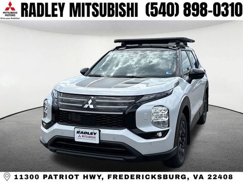 New 2026 Mitsubishi Outlander Trail Edition image 1