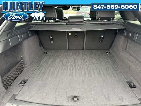 Used 2023 Land Rover Range Rover Velar R-Dynamic S image 10