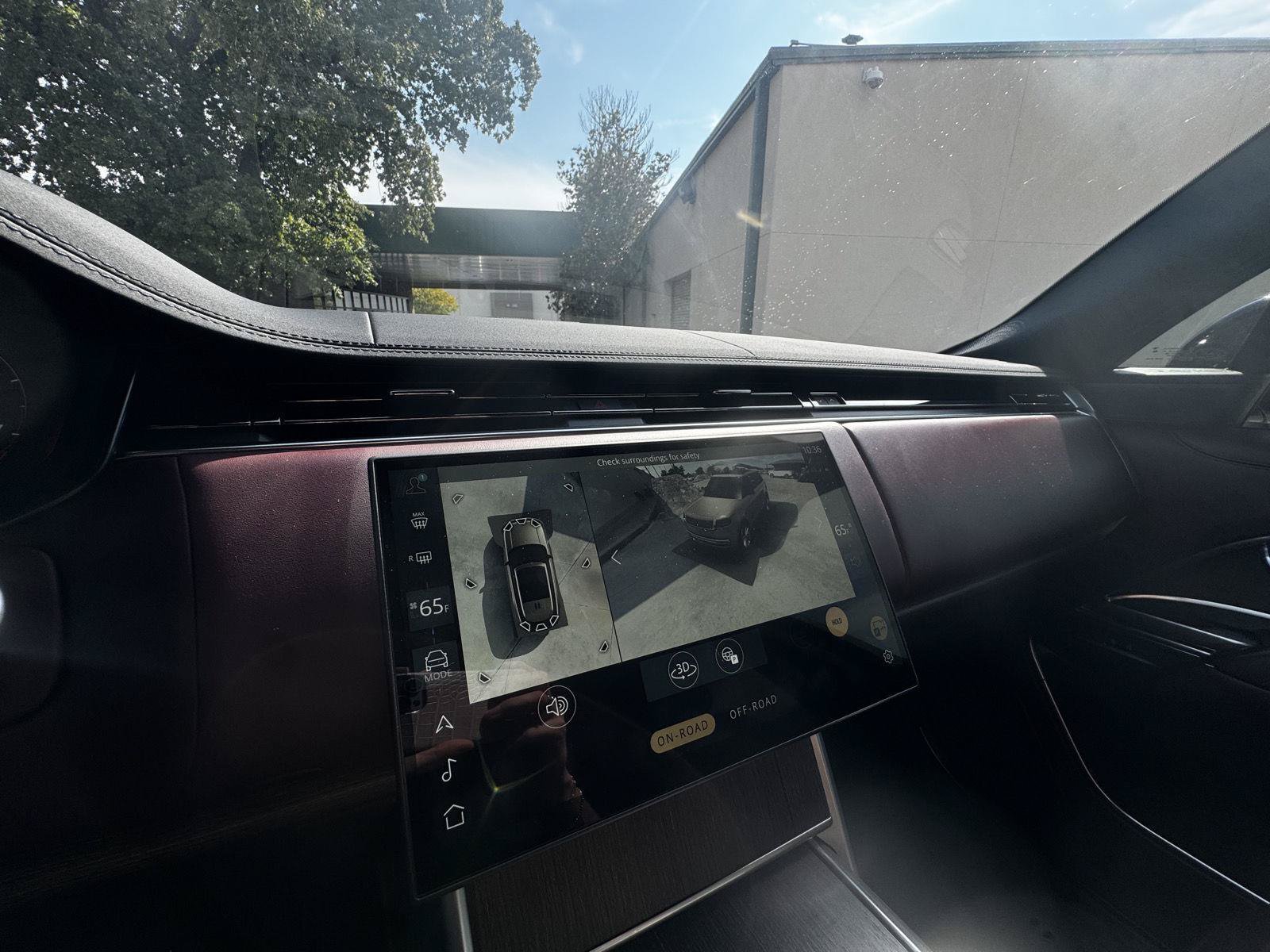 Certified 2025 Land Rover Range Rover SE AWD/4WD image 19
