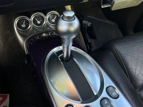 Used 2004 Chevrolet SSR w/ Preferred Equipment Group image 25