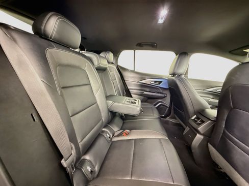 Used 2025 Chevrolet Equinox EV LT w/ Convenience Package FWD image 29