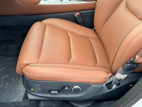 Certified 2026 Genesis GV70 2.5T Advanced image 10