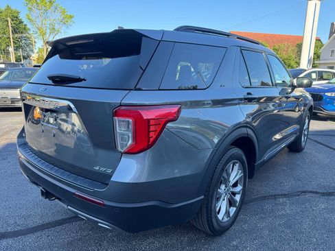 Used 2023 Ford Explorer XLT w/ Equipment Group 202A AWD/4WD image 13