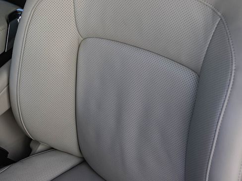 Used 2022 Land Rover Range Rover Westminster Edition image 23