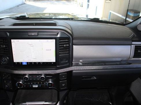 Used 2025 Ford F250 Platinum image 33