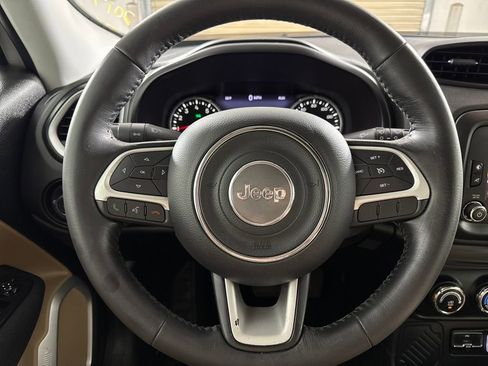 Used 2017 Jeep Renegade Latitude image 13