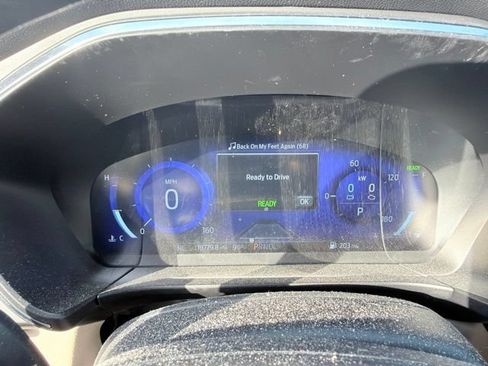 Used 2020 Ford Escape Titanium FWD image 19
