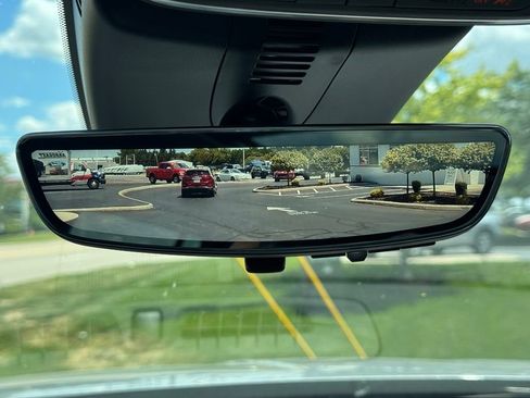Used 2025 Buick Enclave Avenir w/ Super Cruise Package FWD image 14